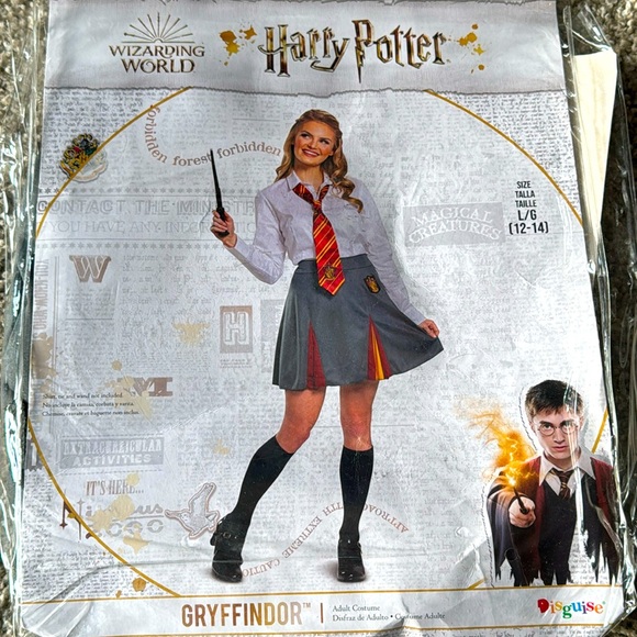 ✨✨Harry Potter Gryffindor Skirt✨✨ - Picture 2 of 9